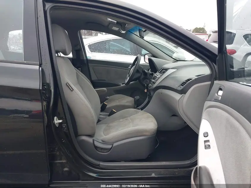 2014 HYUNDAI ACCENT GS