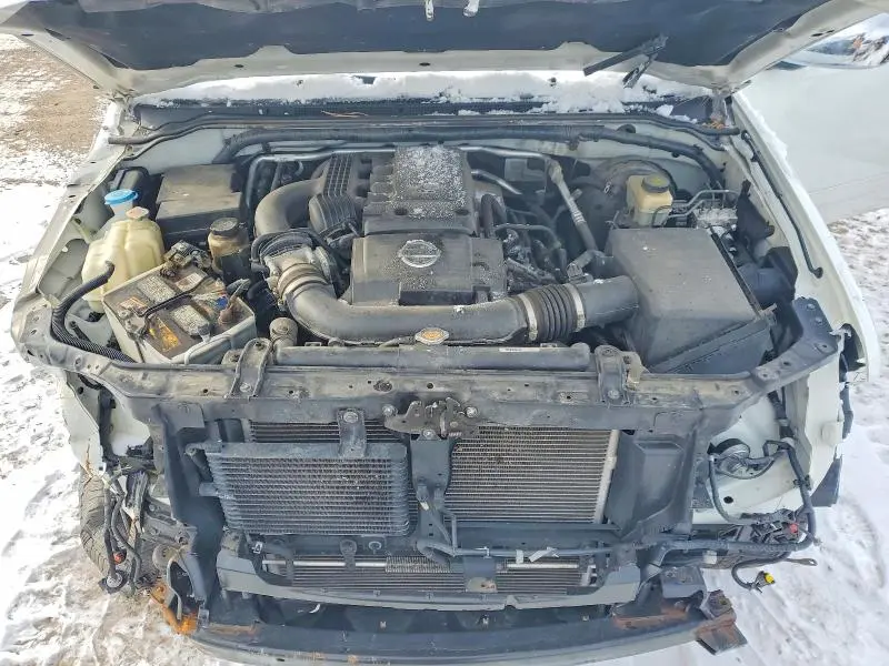 2013 NISSAN FRONTIER S  