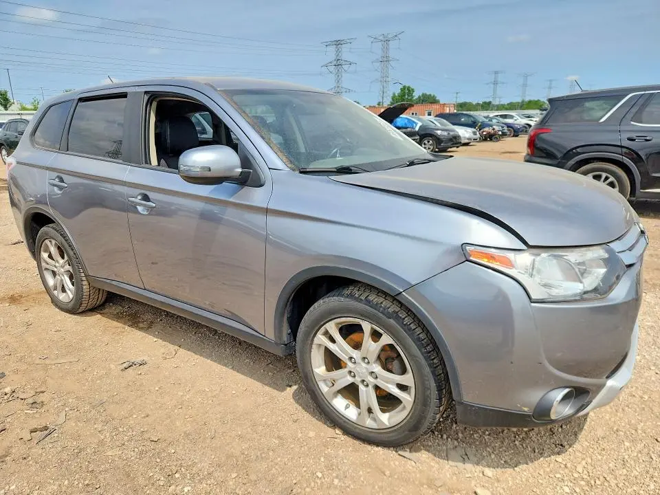 2015 MITSUBISHI OUTLANDER SE  