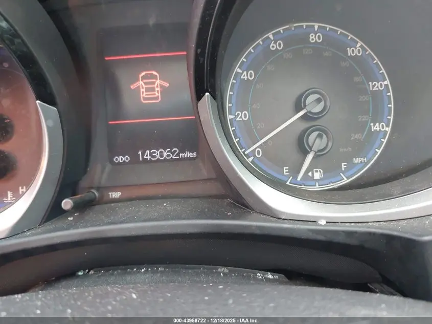 2014 TOYOTA COROLLA S PLUS