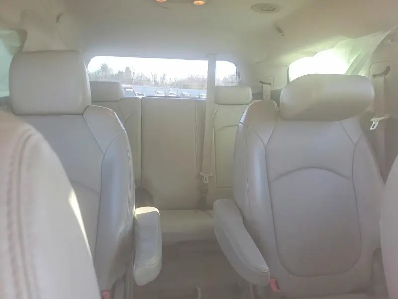 2011 CHEVROLET TRAVERSE   