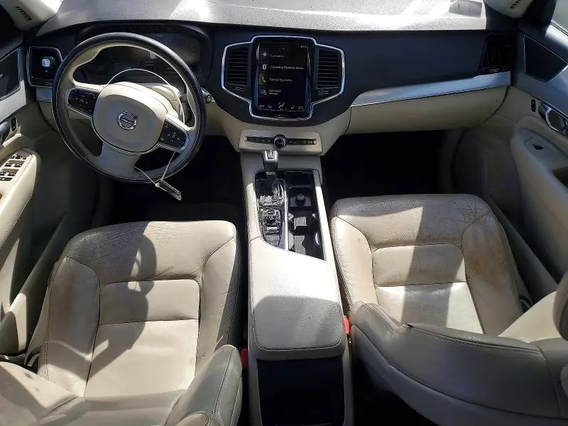 2016 VOLVO XC90 T5  