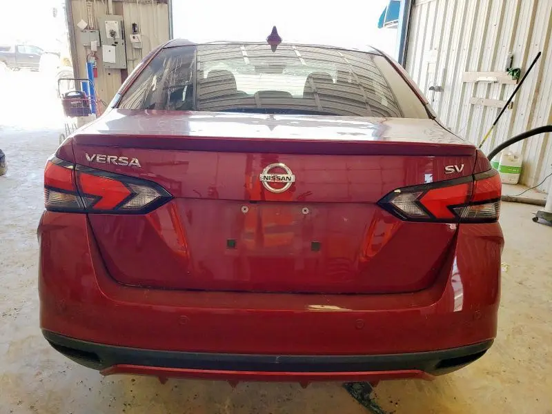 2022 NISSAN VERSA SV  
