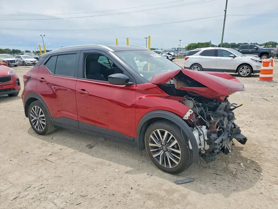 2021 NISSAN KICKS SV  