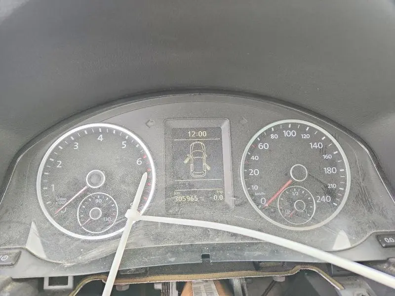 2014 VOLKSWAGEN TIGUAN S  