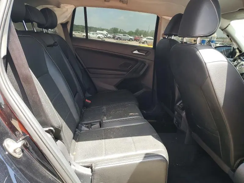 2021 VOLKSWAGEN TIGUAN SE  