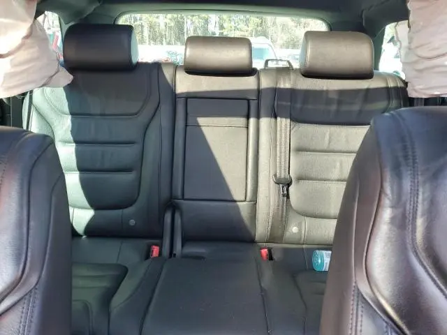 2014 VOLKSWAGEN TOUAREG V6  