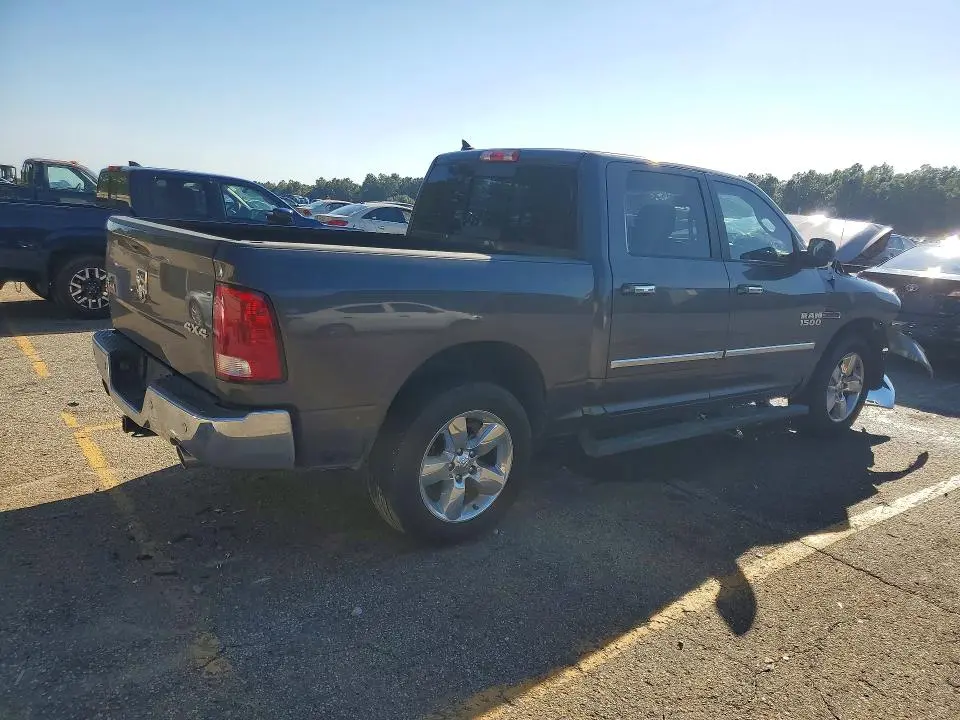 2018 RAM 1500 SLT  