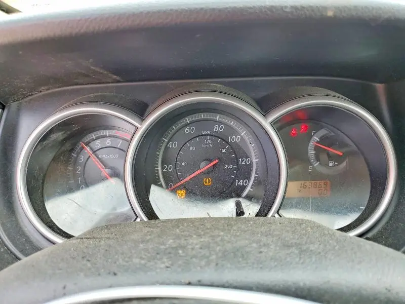 2011 NISSAN VERSA 1.8 S  