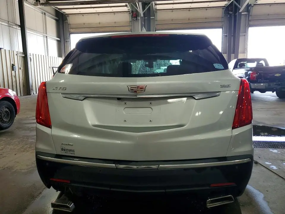 2017 CADILLAC XT5 LUXURY  