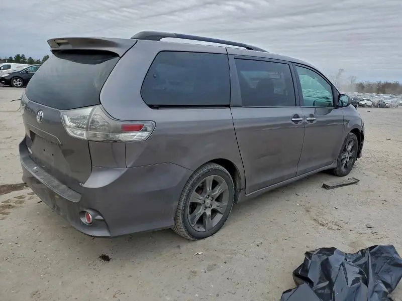 2015 TOYOTA SIENNA SPORT  