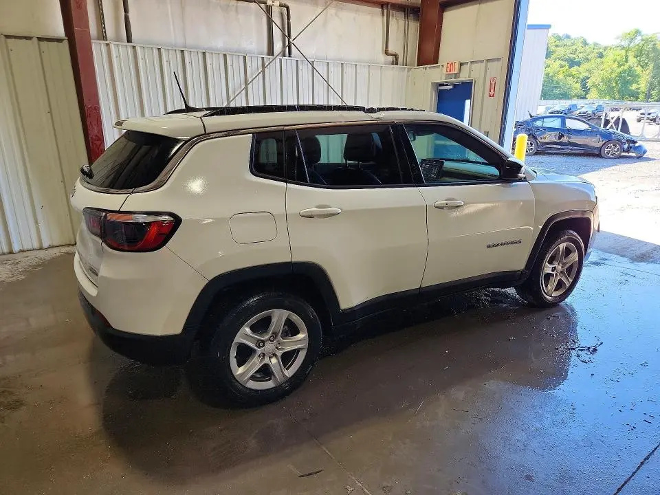 2023 JEEP COMPASS LATITUDE  