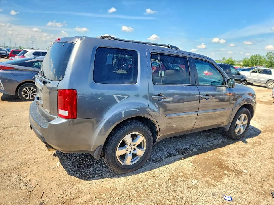 2011 HONDA PILOT EXLN  