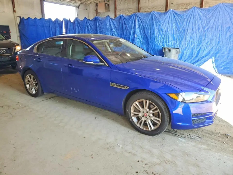 2017 JAGUAR XE PREMIUM  