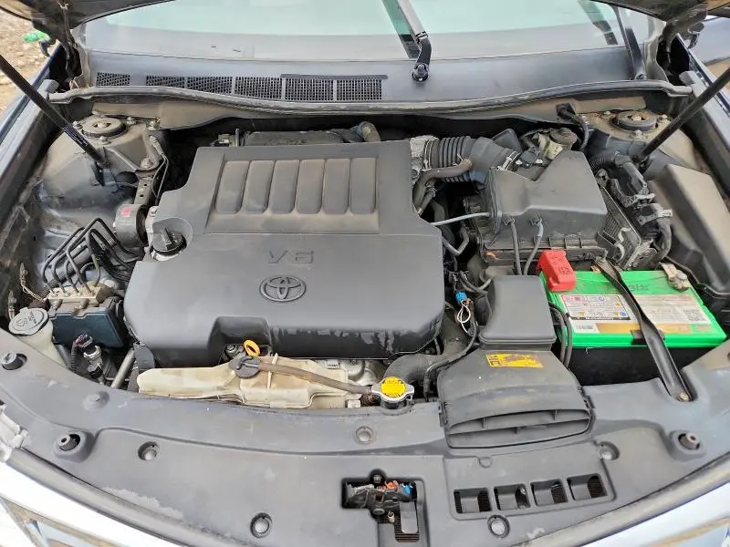 2013 TOYOTA CAMRY XLE V6  