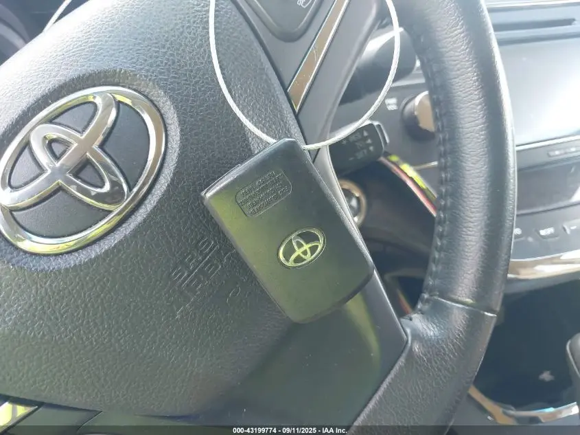 2016 TOYOTA AVALON XLE