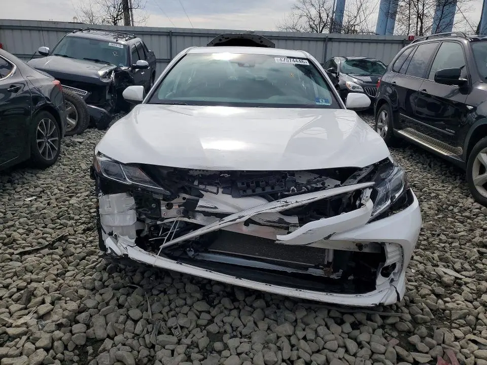 2020 TOYOTA CAMRY LE  