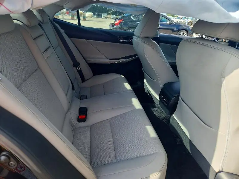 2016 LEXUS IS 200T  
