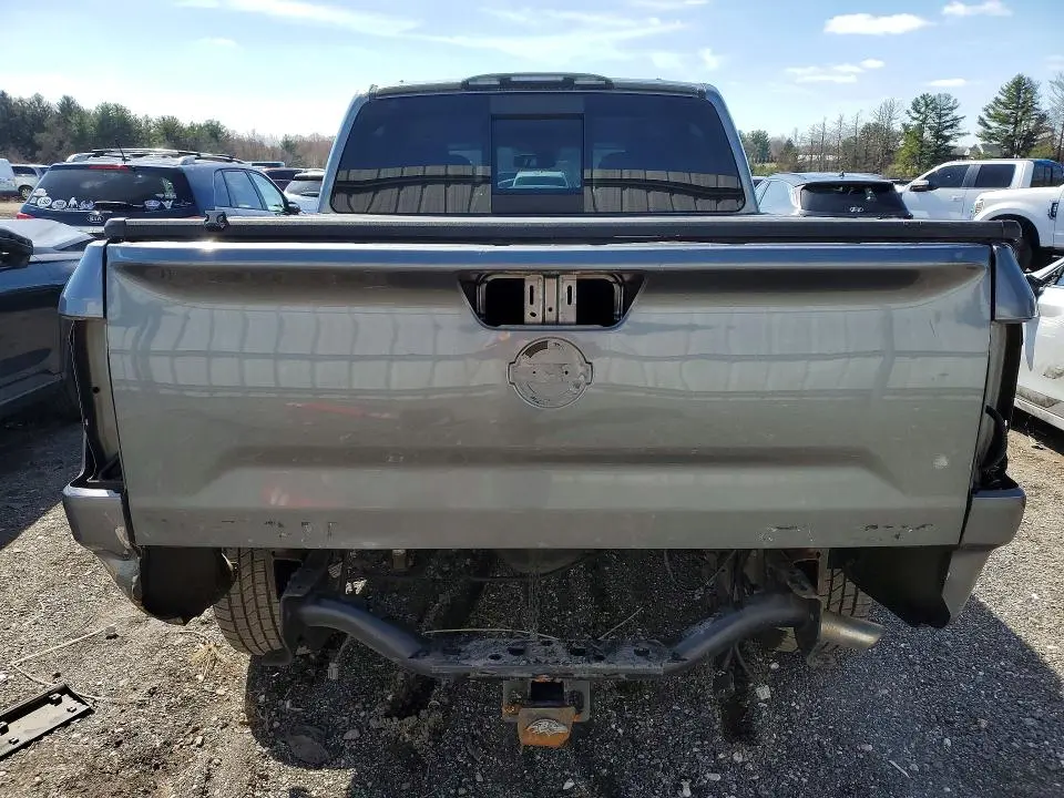 2018 NISSAN TITAN SL  