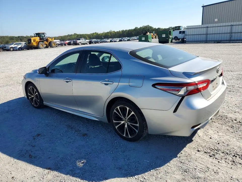 2018 TOYOTA CAMRY SE  