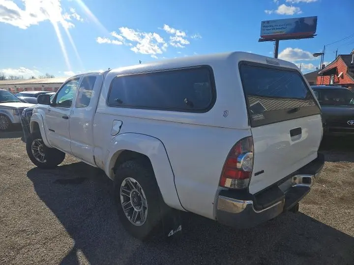 2011 TOYOTA TACOMA V6  