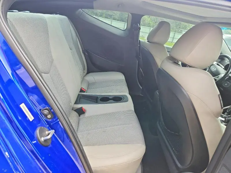 2012 HYUNDAI VELOSTER BASE  