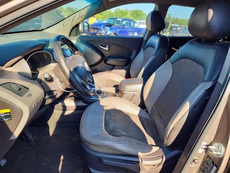 2011 HYUNDAI TUCSON GLS  
