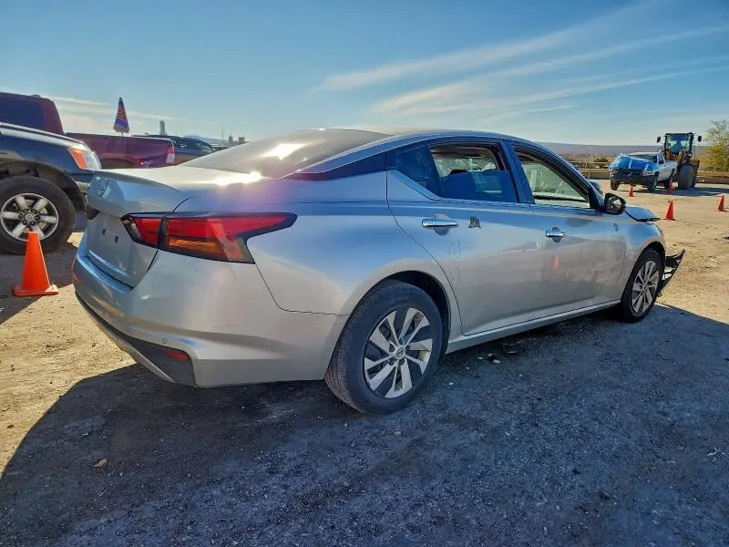 2024 NISSAN ALTIMA S  