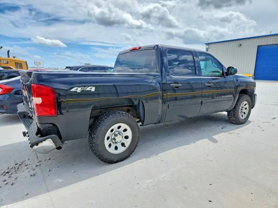 2011 CHEVROLET SILVERADO K1500 LS  
