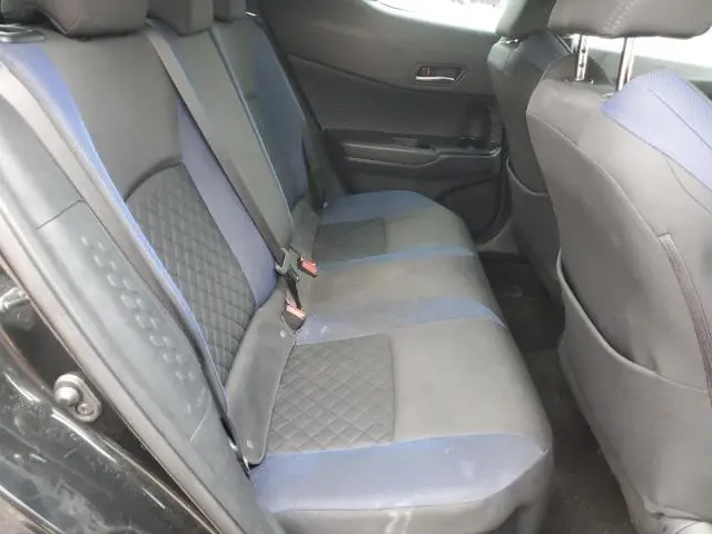 2020 TOYOTA C-HR XLE  