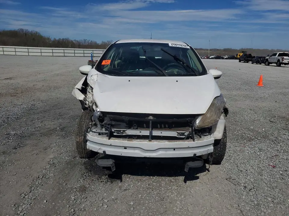 2011 FORD FIESTA SE  