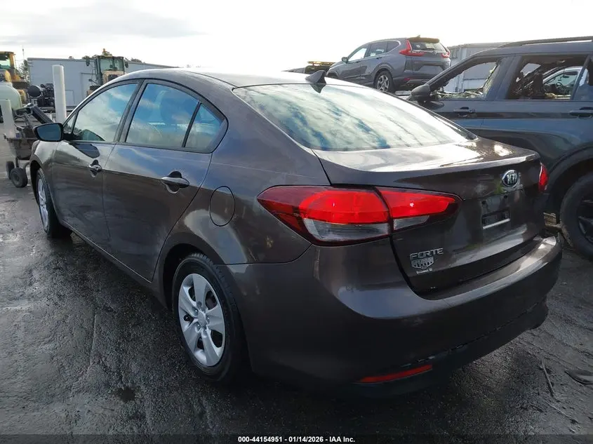 2017 KIA FORTE LX