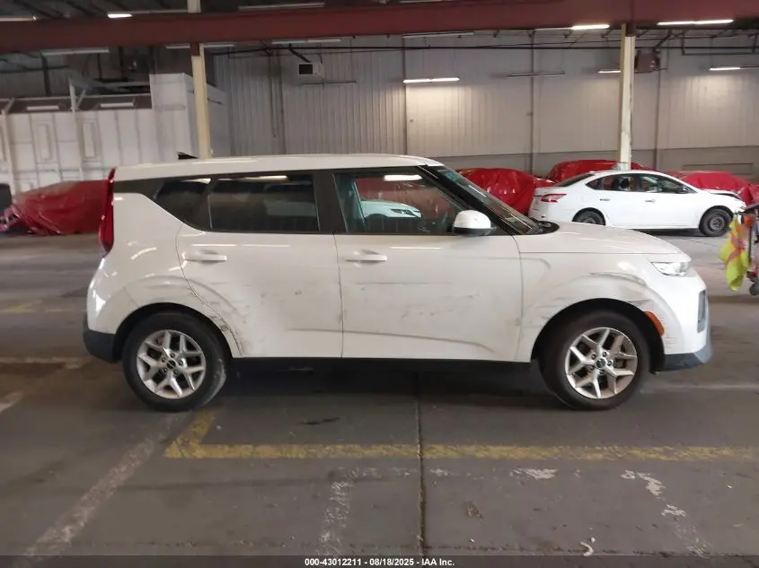2022 KIA SOUL LX