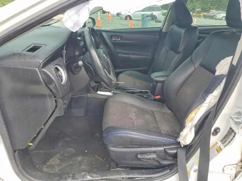 2017 TOYOTA COROLLA SE  