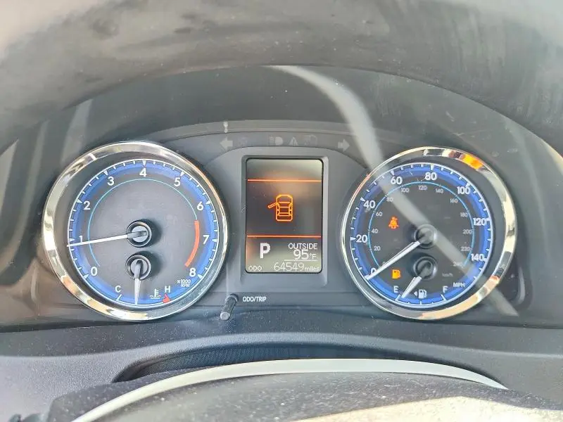 2018 TOYOTA COROLLA LE  