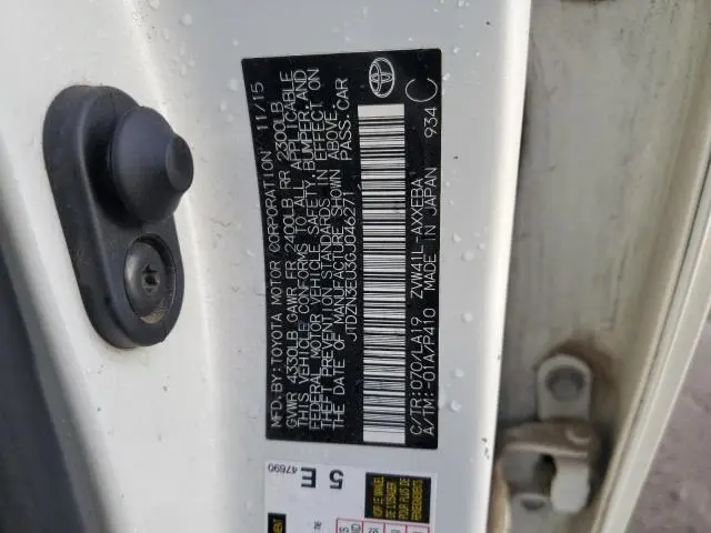 2016 TOYOTA PRIUS V FIVE  