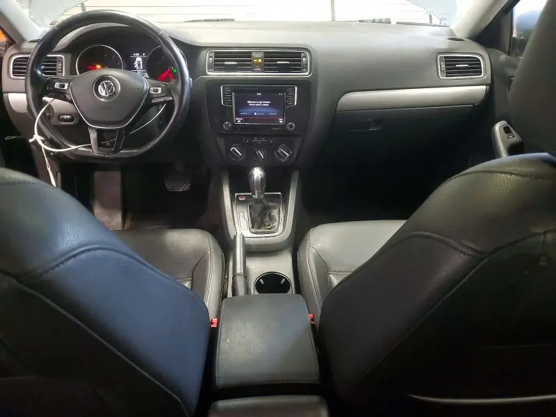 2017 VOLKSWAGEN JETTA SE  
