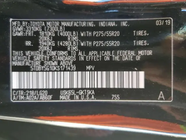 2019 TOYOTA SEQUOIA SR5  