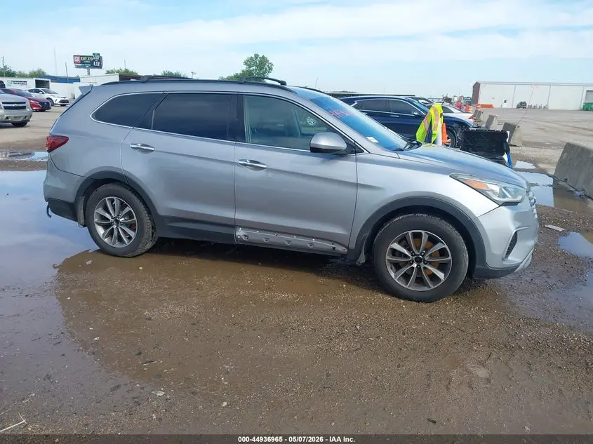 2017 HYUNDAI SANTA FE SE