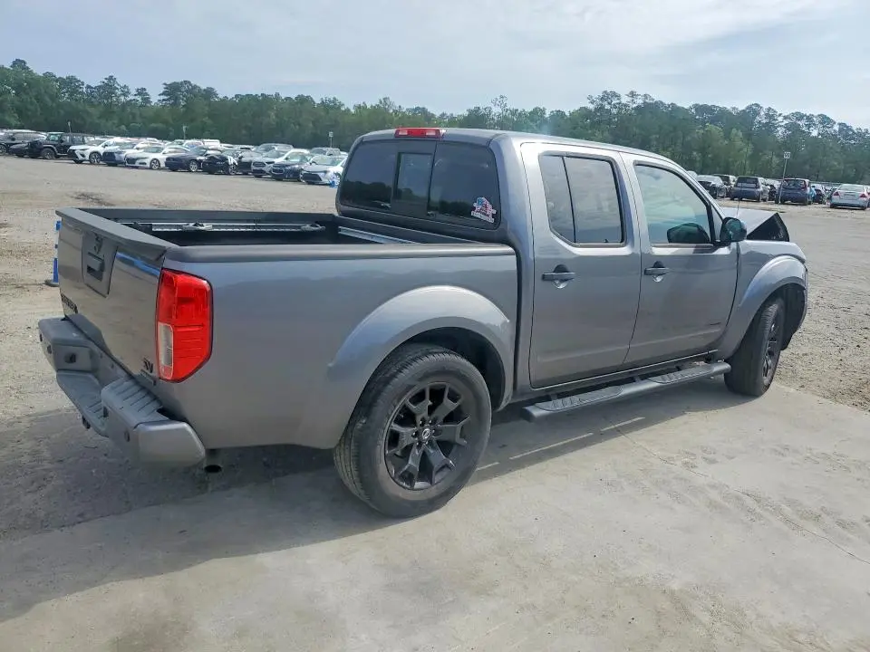 2021 NISSAN FRONTIER SV  