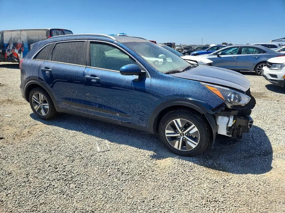 2022 KIA NIRO LXS  