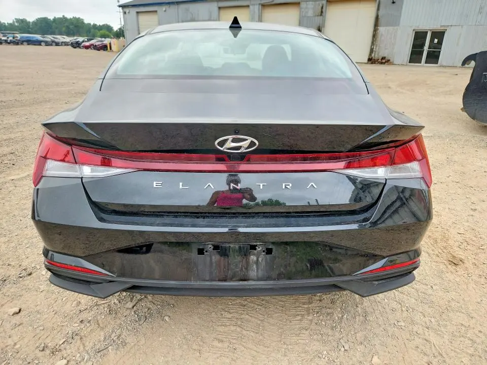 2022 HYUNDAI ELANTRA SEL  