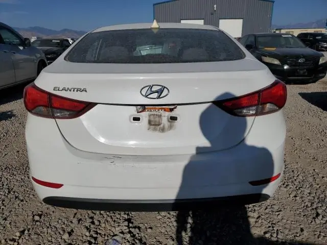 2016 HYUNDAI ELANTRA SE  