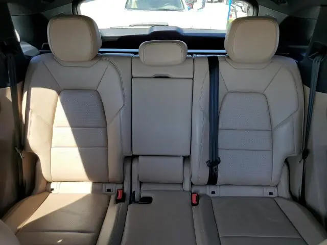 2019 PORSCHE CAYENNE   