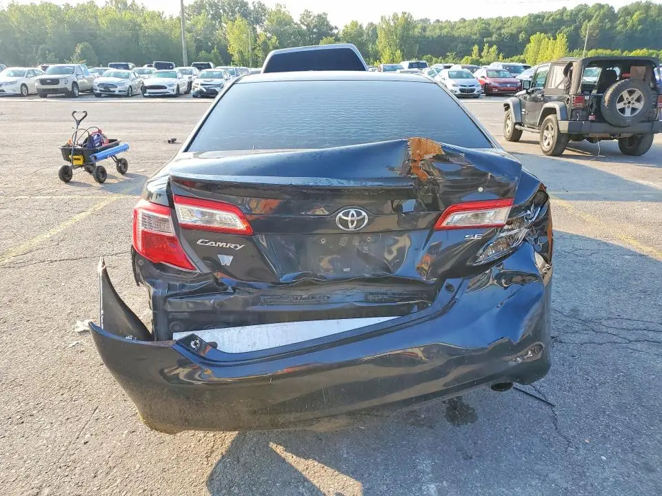 2013 TOYOTA CAMRY SE  