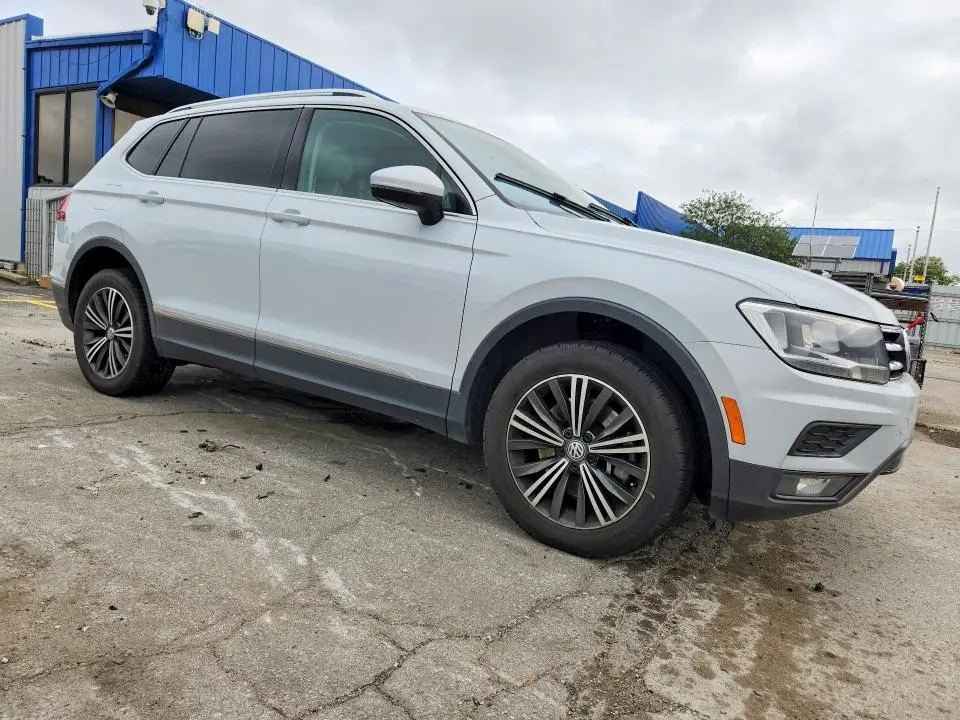 2018 VOLKSWAGEN TIGUAN SE  
