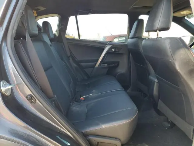 2016 TOYOTA RAV4 SE  