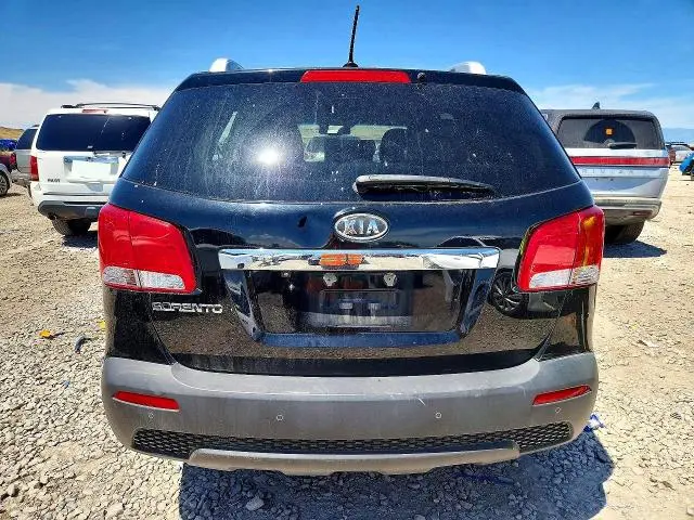 2011 KIA SORENTO LX  