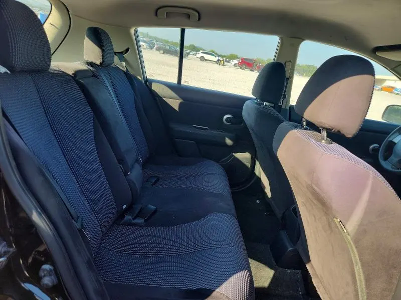 2011 NISSAN VERSA 1.8 S  
