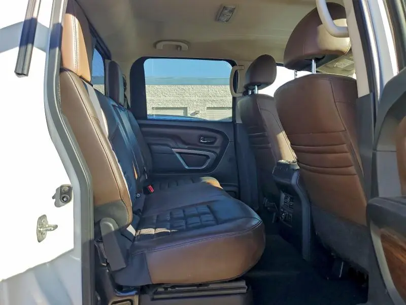 2017 NISSAN TITAN XD SL  